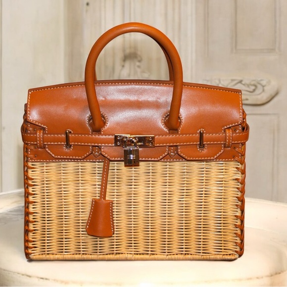 Wicker and Vegan Leather Picnic-Style Handbag - NWOT - Picture 6 of 8